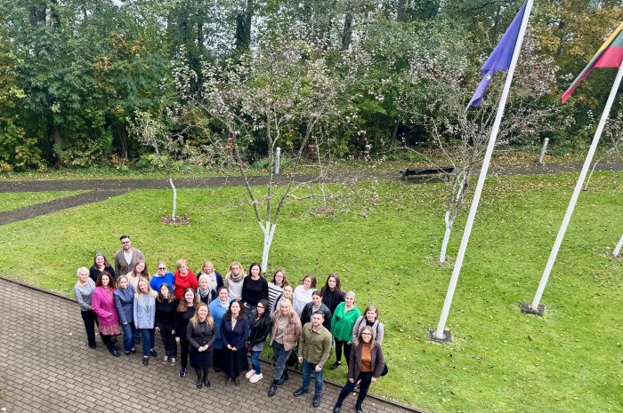 Regionų administracinio teismo Teisės grupės teisėjų padėjėjai ir teisininkai gilino žinias teritorijų planavimo, teisinio argumentavimo bei dirbtinio intelekto sistemų naudojimo teisme srityse