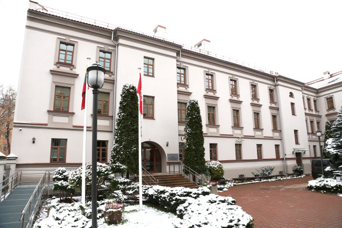 Teismas paliko galioti Migracijos departamento sprendimą uždrausti reperiui Alisheriui Morgenshternui atvykti į Lietuvą 10 metų