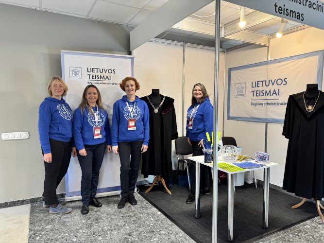 Prasmingi susitikimai su būsimaisiais teisininkais: Regionų administracinis teismas dalyvavo „VU Karjeros dienose 2026“