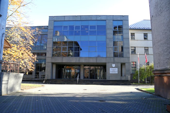 Teismas: Trakų rajono savivaldybės administracija pagrįstai atsisakė pateikti detalius duomenis apie pareigūnų darbo užmokestį 